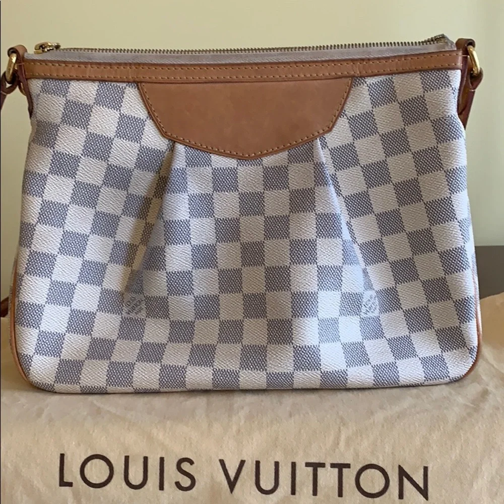 AUTHENTIC Louis Vuitton Damier Azur Siracusa PM Crossbody Bag in White and Tan